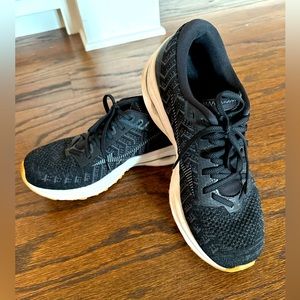Mixing black running shoes, women’s size 9